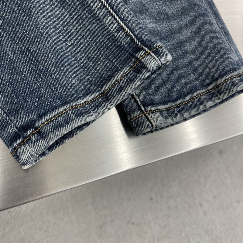l0vis Vvtt0n jeans